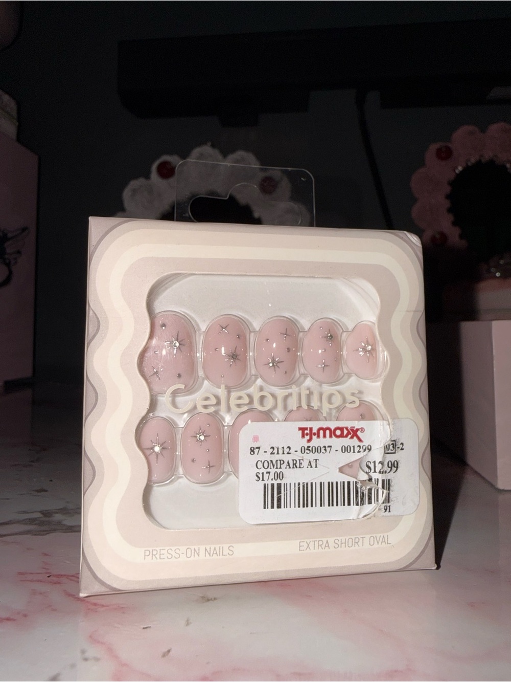 Celebritips Press-On Nails with Sparkle Star Accents - Light Pink - Picture 4 of 6